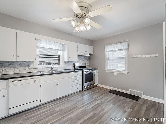 3rd image of 243 W 24th St
