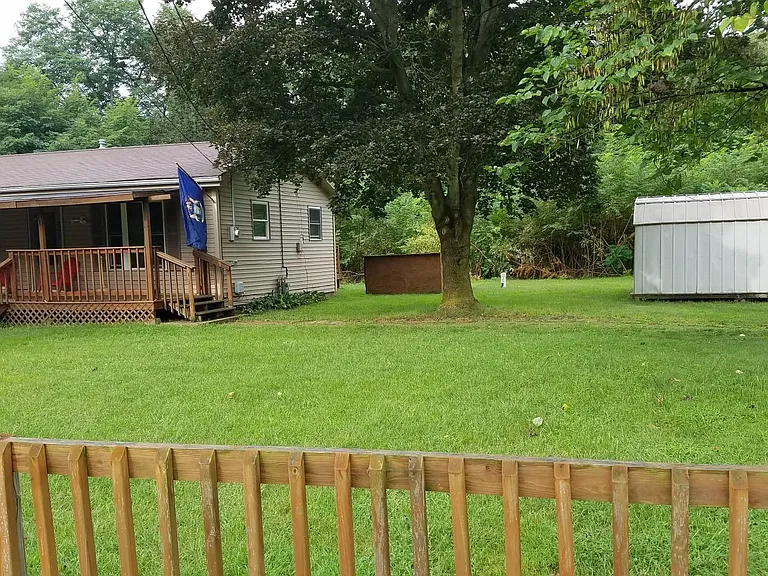 886 Hatcher Ave — Photo 4