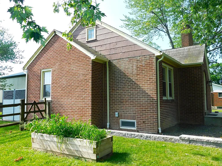 415 Richlandtown Pike — Photo 2