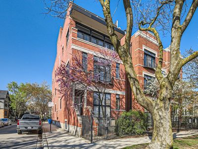 2170 N Stave St #1, Chicago, IL, 60647