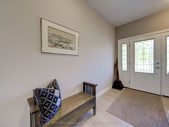 5th image of 212 Pearson St