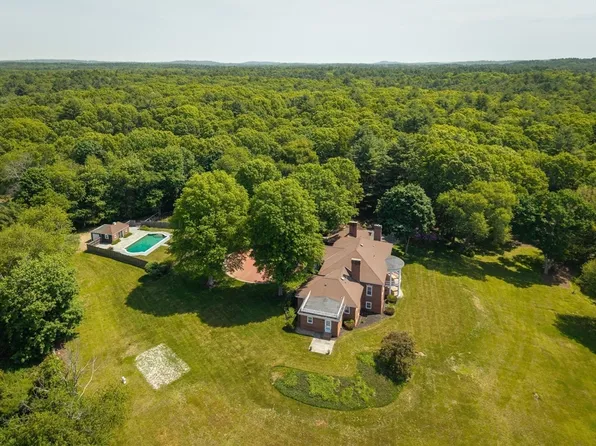 159 Woodland Mead, South Hamilton, MA 01982