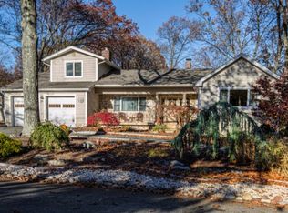 160 Leach Ave, Park Ridge, NJ 07656