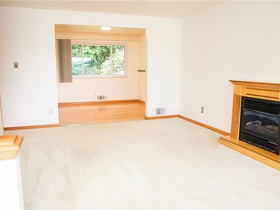 4th image of 1631 Marion Dr