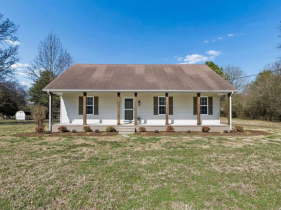 3rd image of 744 Happy Valley Rd