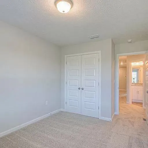 1847 Bethpage Dr — Photo 5