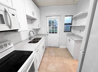 3930 W Bay View Ave, Tampa, FL 33611