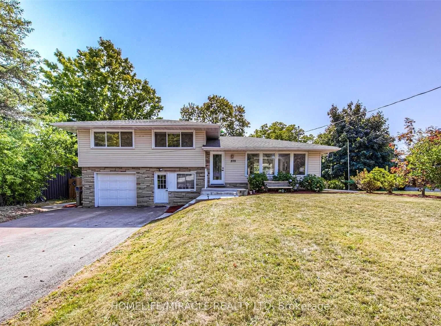 2 bed, $1,650 — Photo 1