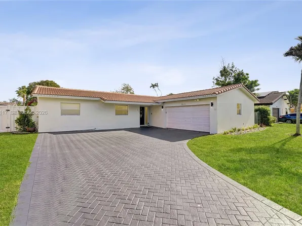 7511 NW 41st St, Coral Springs, FL 33065