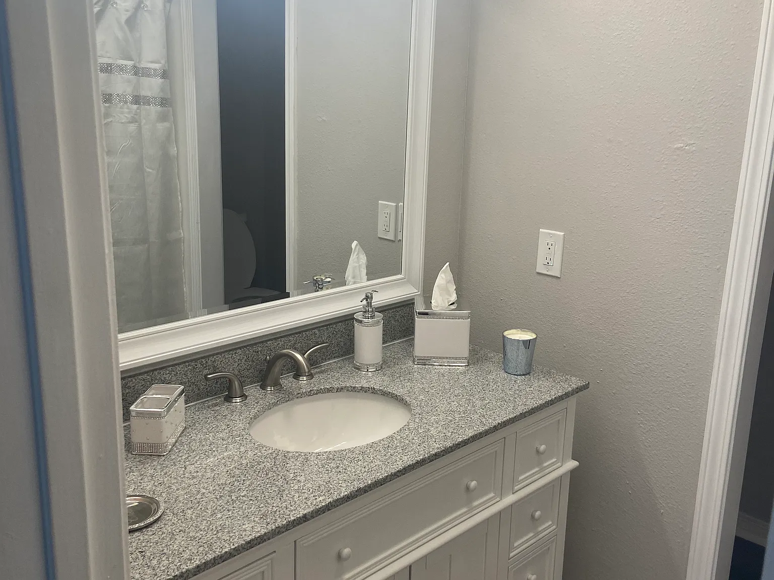 2 bed, 1.5 bath, 1100 sqft, $1,600 — Photo 4