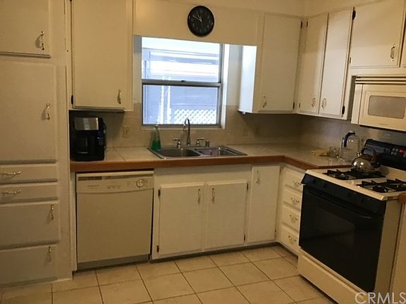 2nd image of 310 San Mateo Cir