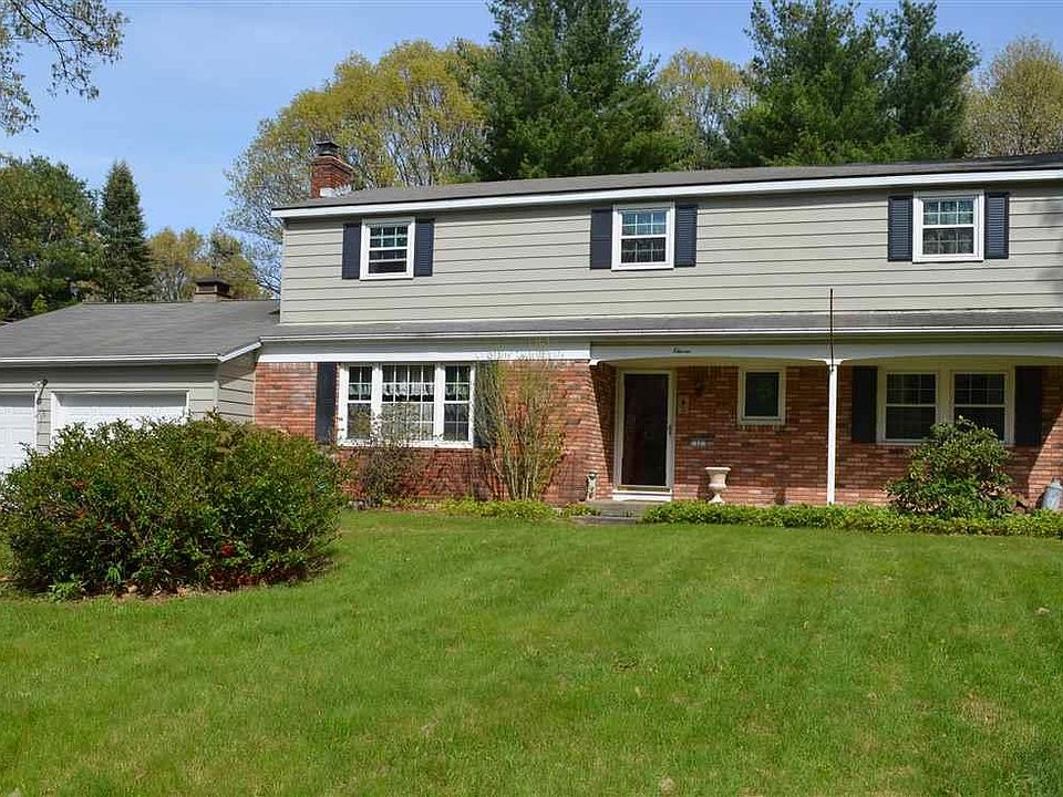 1st image of 11 Thunderbird Dr