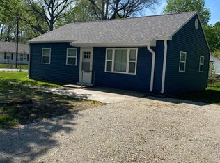 1321 S 4th St, Mattoon, IL 61938