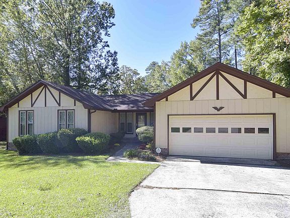 2nd image of 105 Sweetwood Cir