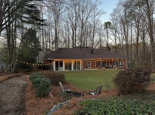 460 Huntcliff Grn, Sandy Springs, GA 30350