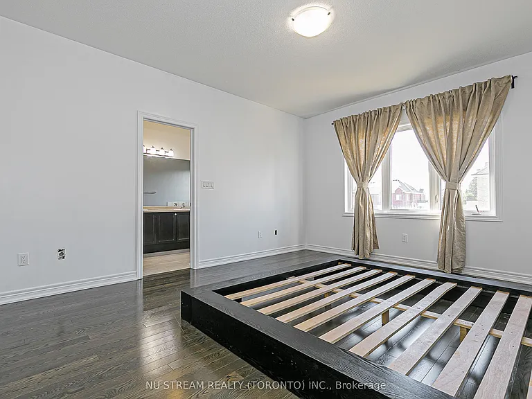 194 Paradelle Dr — Photo 29