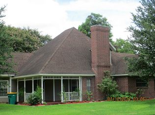 2245 N Austin Ave, Pearland, TX 77581