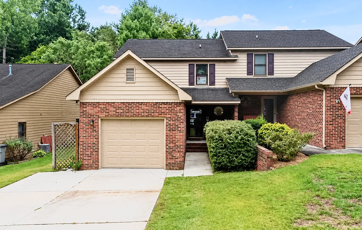 Building Photo - 5551 Robmont Dr