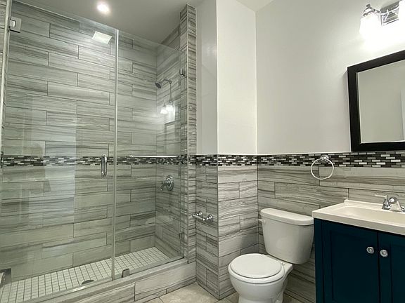 3rd image of 460 Throop Ave #1F
