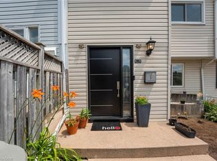 76 Frobisher Ct, Cambridge, ON N1R 6Z5