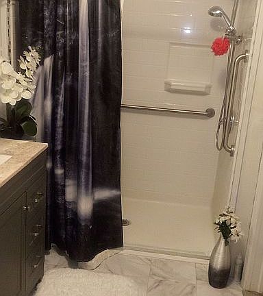 1st fl walking shower.