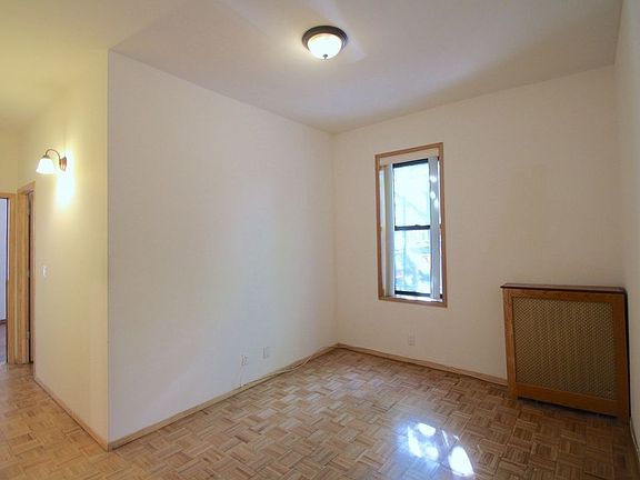 2nd image of 3104 33rd St APT 1A
