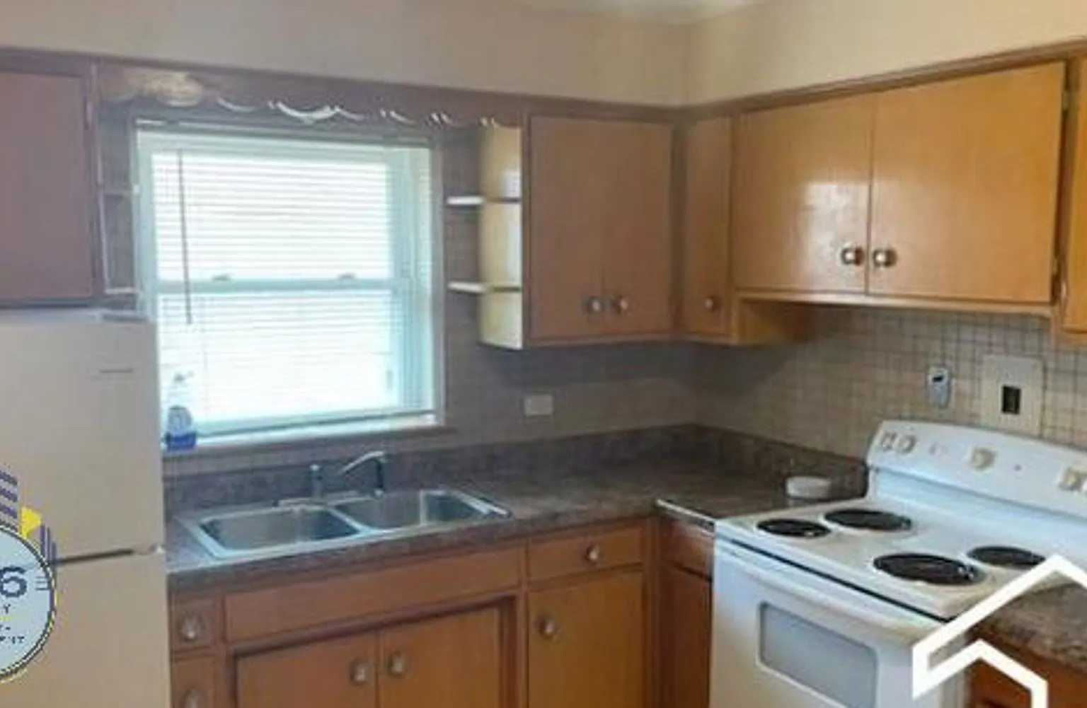Franklin Park Apartments! — Photo 2