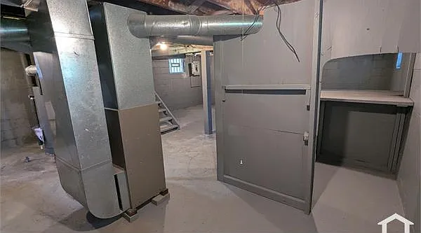 443 W Thornton St — Photo 43