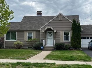 132 Ashbrook St, Springfield, MA 01118