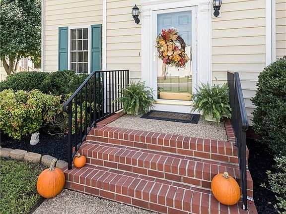3rd image of 6357 Yellowrose Ln