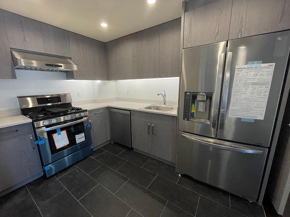 1st image of 14438 35th Ave APT 6C