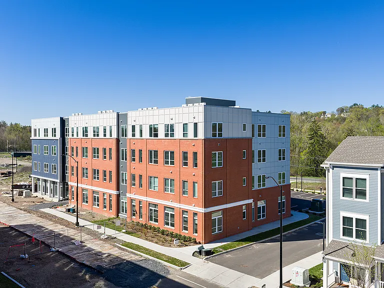 Heights at Village at Park River — Photo 34