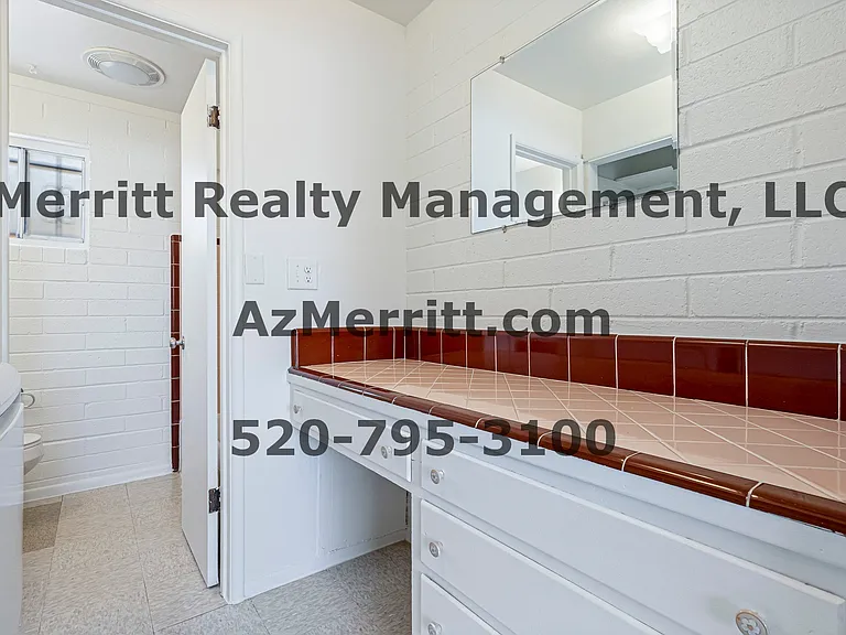 1598 N Fremont Ave #1 — Photo 13