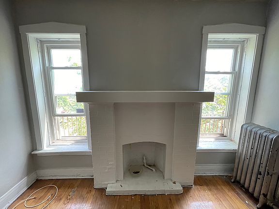 2nd image of 6526 N Lakewood Ave #6540-6