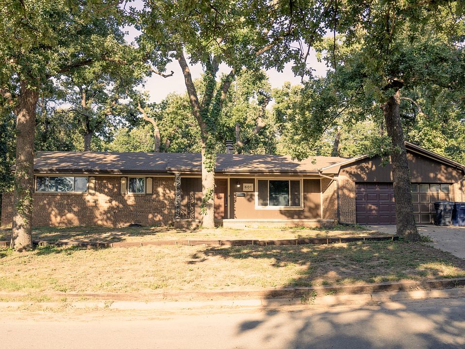 1st image of 601 Skylark Dr