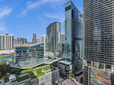 55 SW 9th St #2201, Miami, FL, 33129