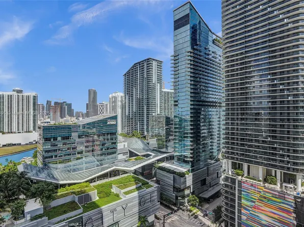 55 SW 9th St #2201, Miami, FL 33129