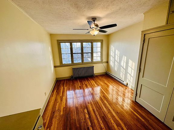 4th image of 434 Cherry St SE #28