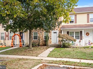 18 Pinedale Ct, Hamilton, NJ 08690