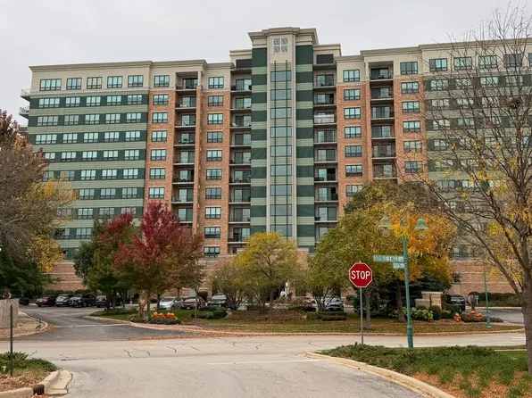 6420 Double Eagle Dr Unit 302, Woodridge, IL 60517