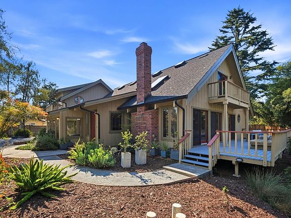 5th image of 135 Seabreeze Pl