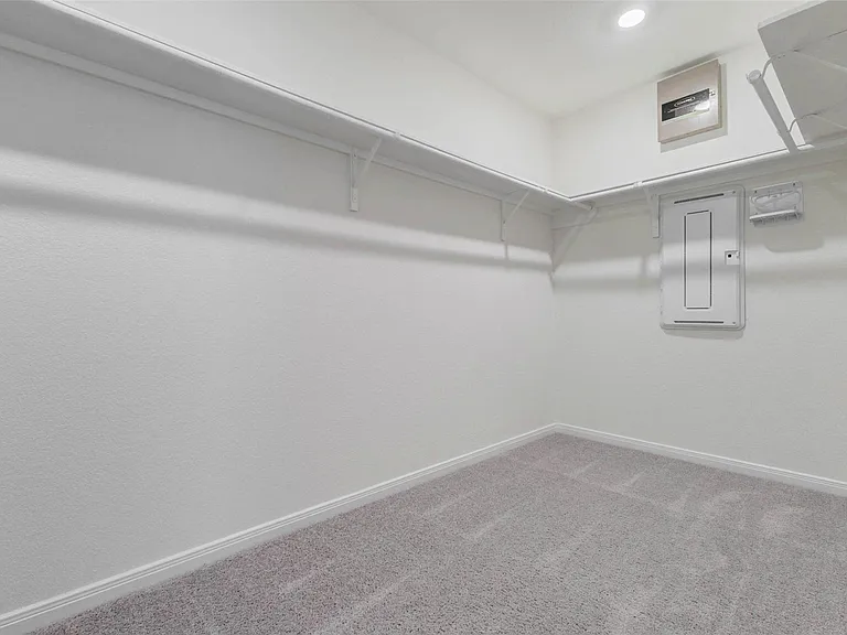 7706 Coral Key Dr — Photo 18