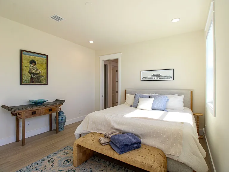 4879 Esplanade St — Photo 31