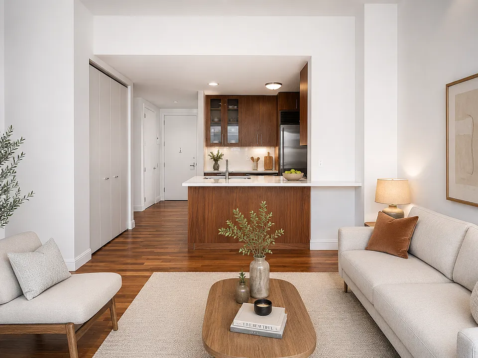 88 Greenwich St #710
