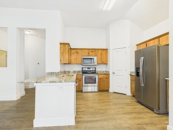 3rd image of 209 Winston Dr