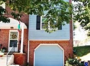 1140 Country Rd, Bethel Park, PA 15102