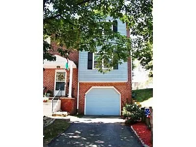 1140 Country Rd photo 1