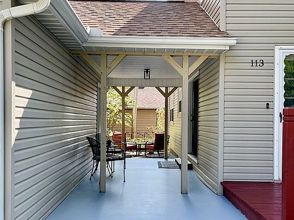 5th image of 113 Ashdown Ln