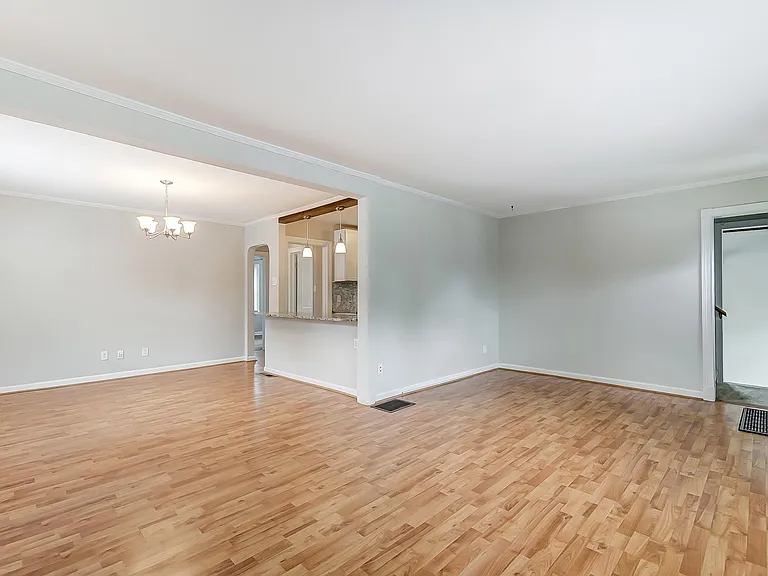 71 Lucas Dr — Photo 18