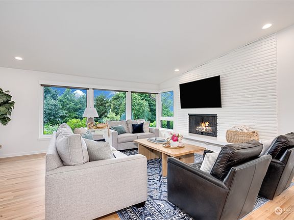 4th image of 6759 82nd Avenue SE